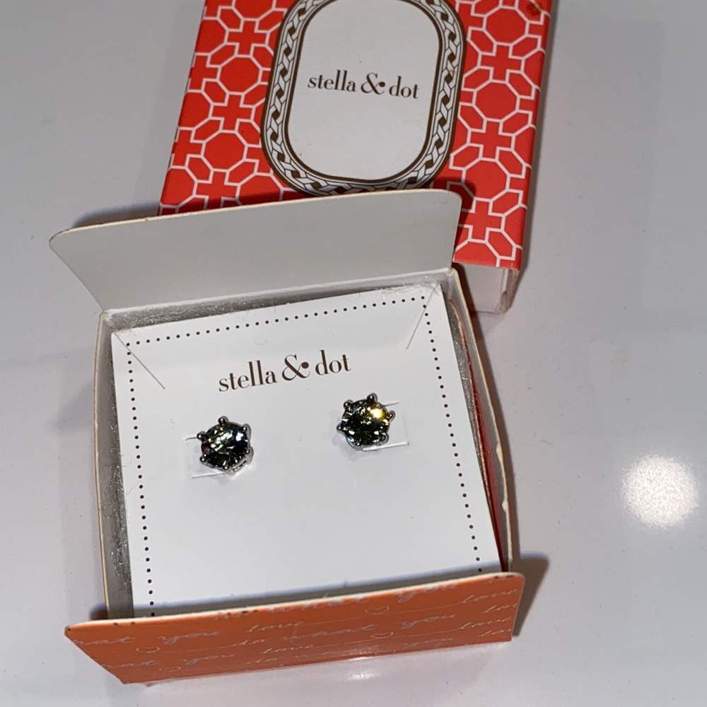 💞Stella and Dot Earrings💞